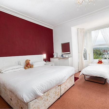 Anglesey House Bed and Breakfast Llandudno Esterno foto