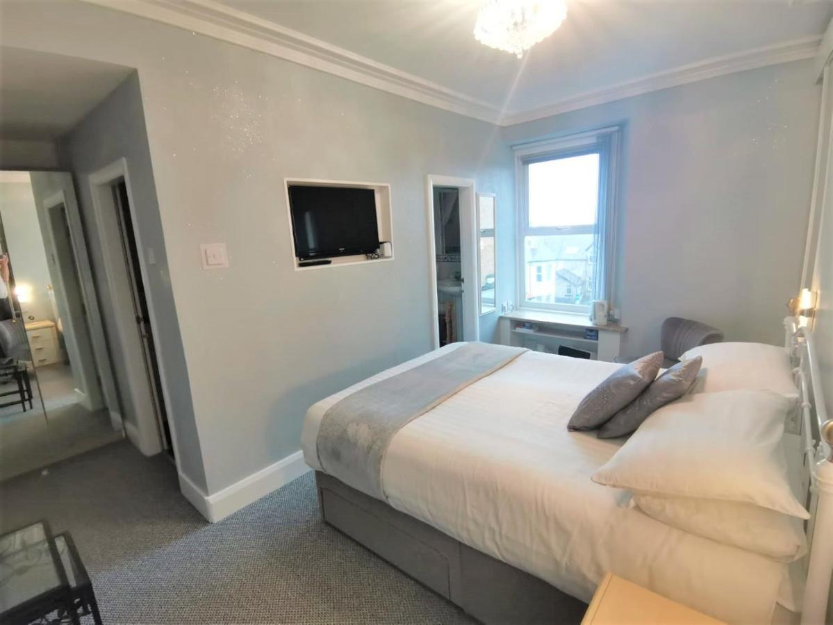 Anglesey House Bed and Breakfast Llandudno Esterno foto