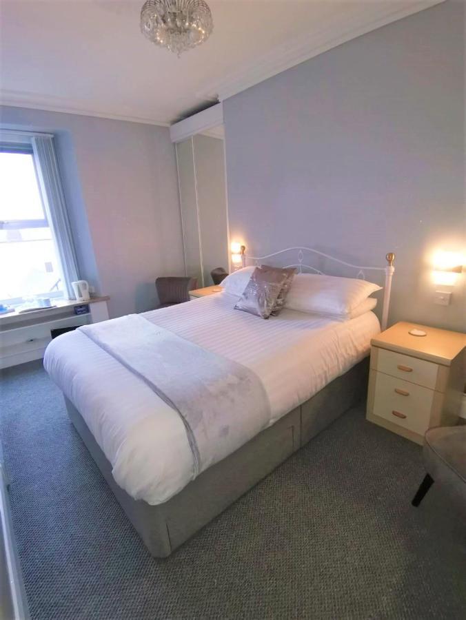 Anglesey House Bed and Breakfast Llandudno Esterno foto