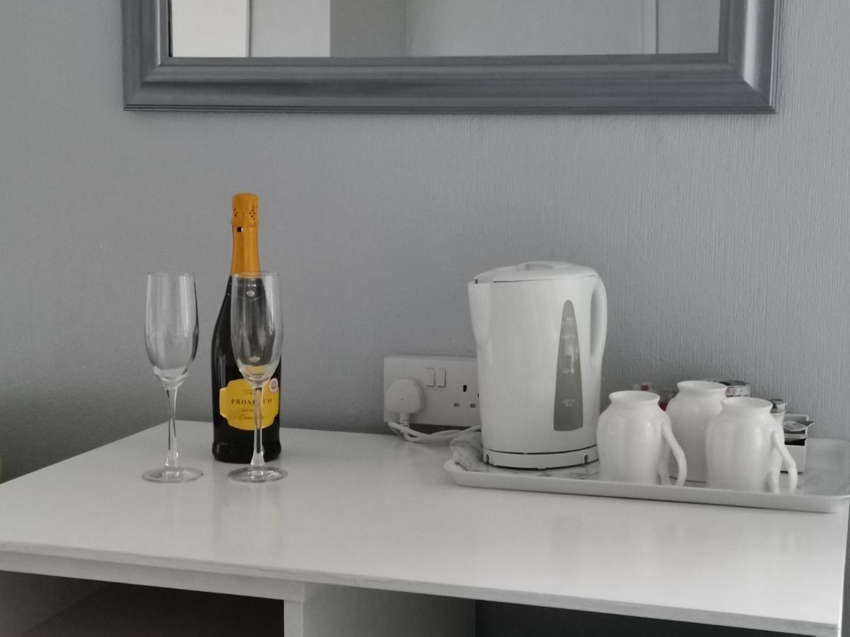 Anglesey House Bed and Breakfast Llandudno Esterno foto