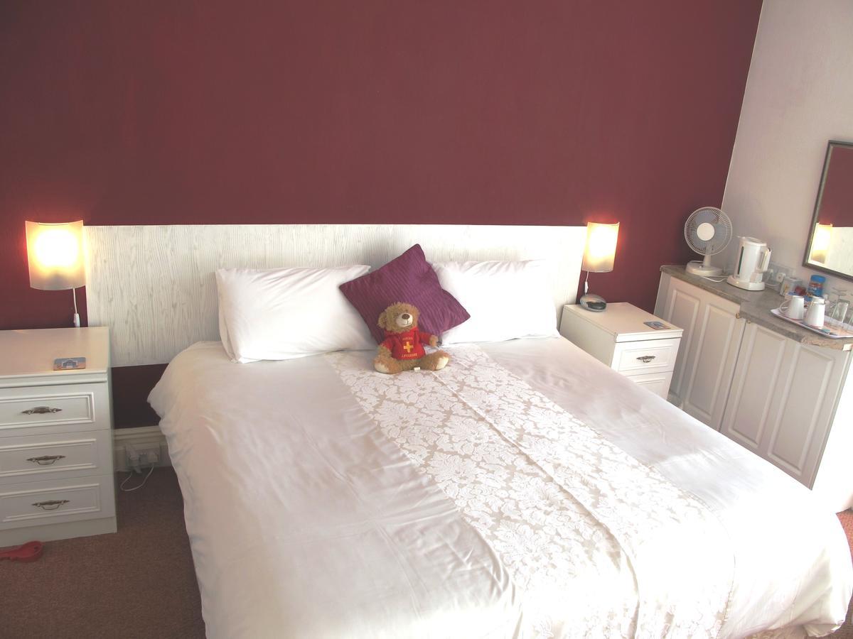 Anglesey House Bed and Breakfast Llandudno Esterno foto