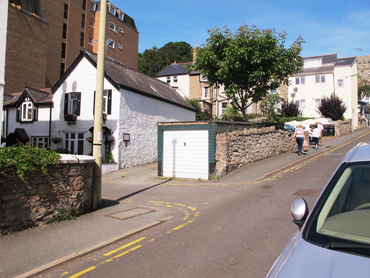 Anglesey House Bed and Breakfast Llandudno Esterno foto